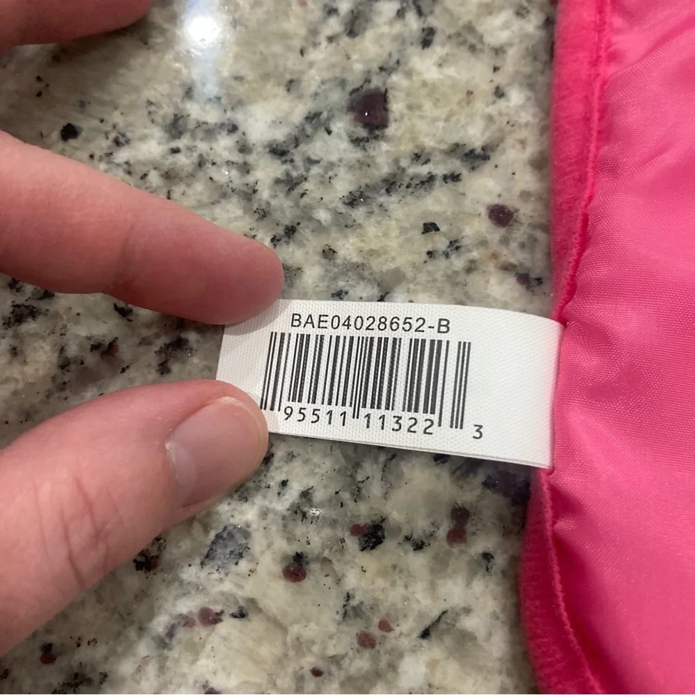 Peeps hot pink baby feeding bib with 3 bunnies on it new without tags